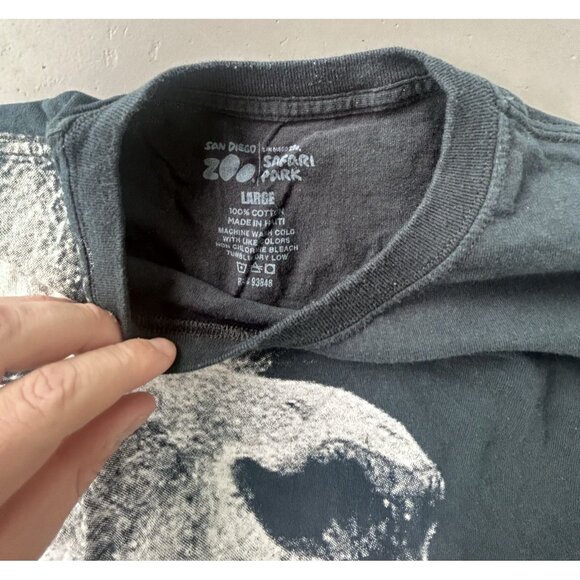 San Diego Zoo Lion T-Shirt Men's Size Large Graphic Crew Neck Black - Picture 2 of 7